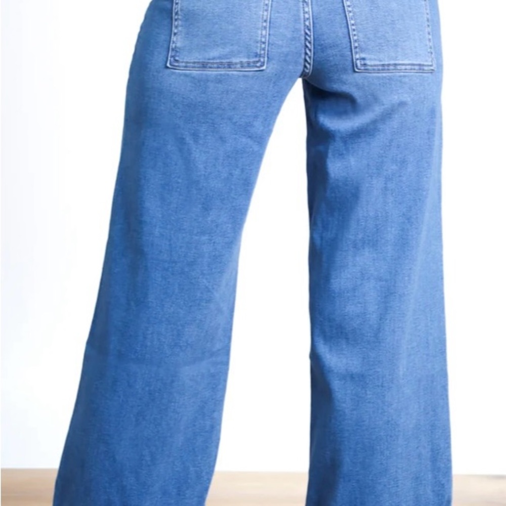 Vervet Flare Wide-Leg HR Jeans with Cuffed Hem - Picture 3 of 6